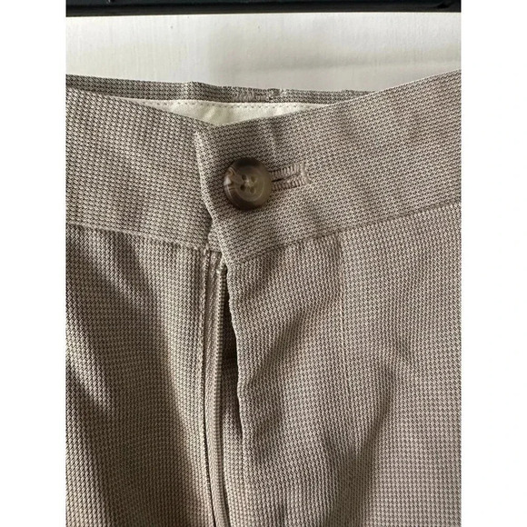 Claiborne Men’s size 38 x 30 khaki pants - Picture 4 of 8